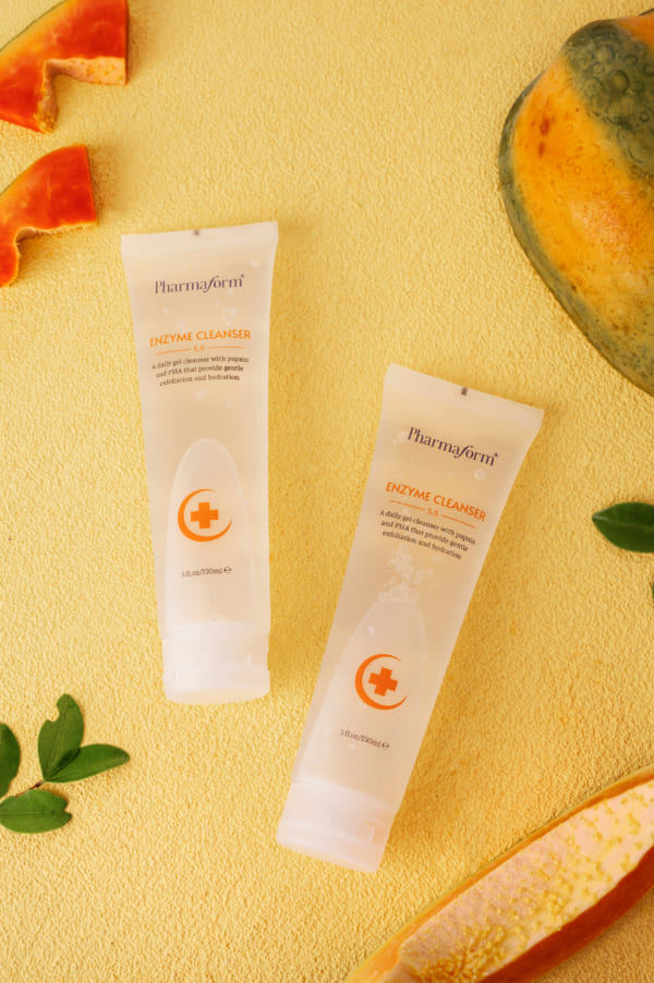 Sữa rửa mặt cho da dầu và da hỗn hợp Pharmaform Enzyme Cleanser Gel 150ml